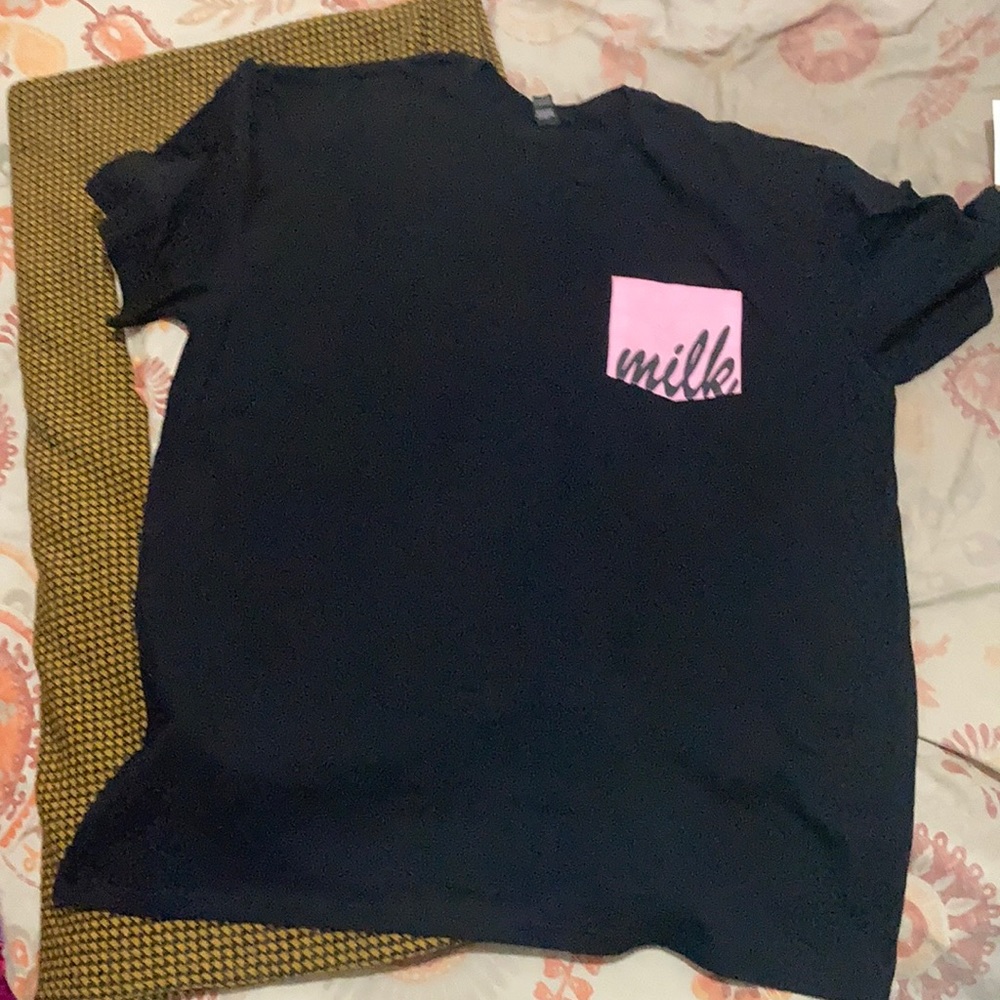 Black T shirt
